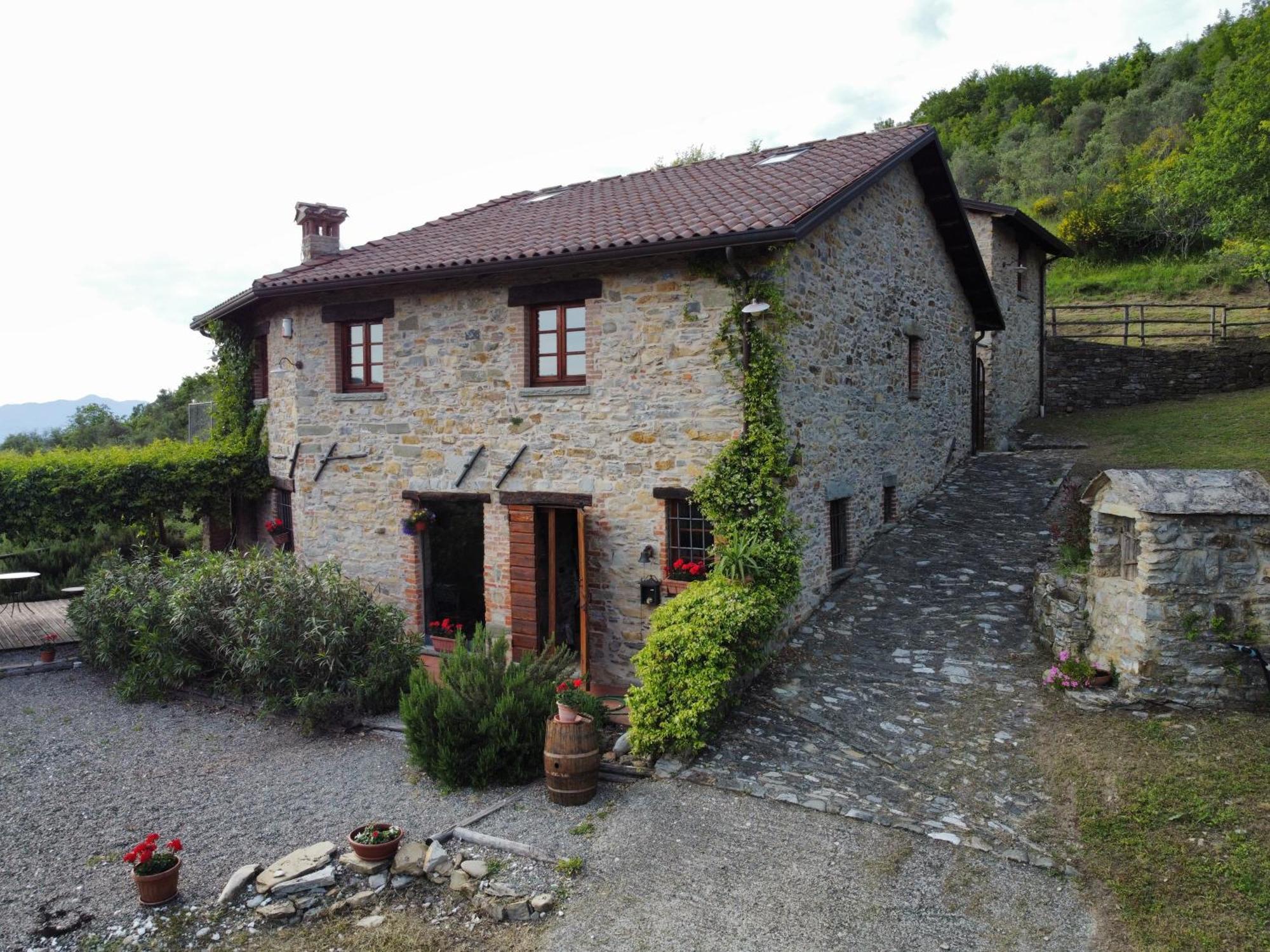 Casa Vacanze La Casala Apartment Fivizzano Bagian luar foto
