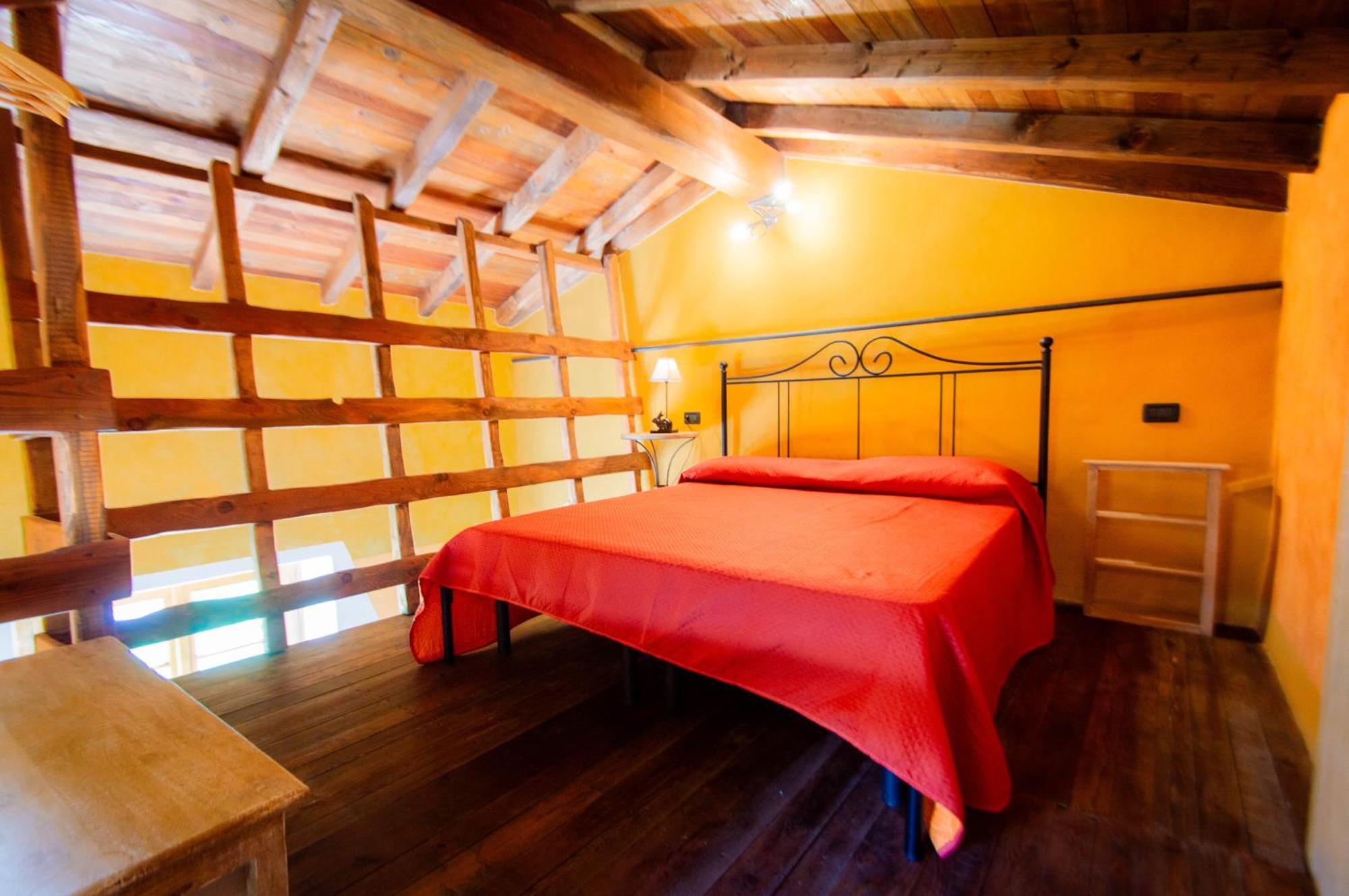 Casa Vacanze La Casala Apartment Fivizzano Bagian luar foto